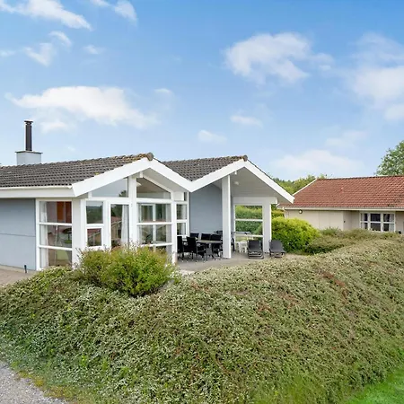 Amazing In With Kitchen